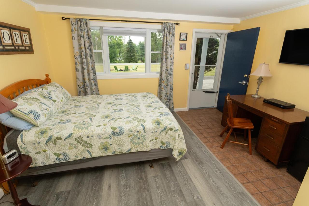 Governor'S Rock Motel Shaftsbury Eksteriør bilde