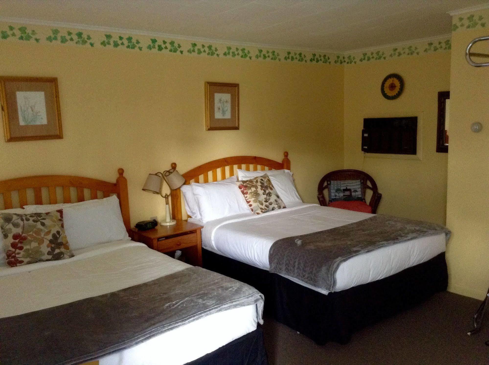 Governor'S Rock Motel Shaftsbury Eksteriør bilde